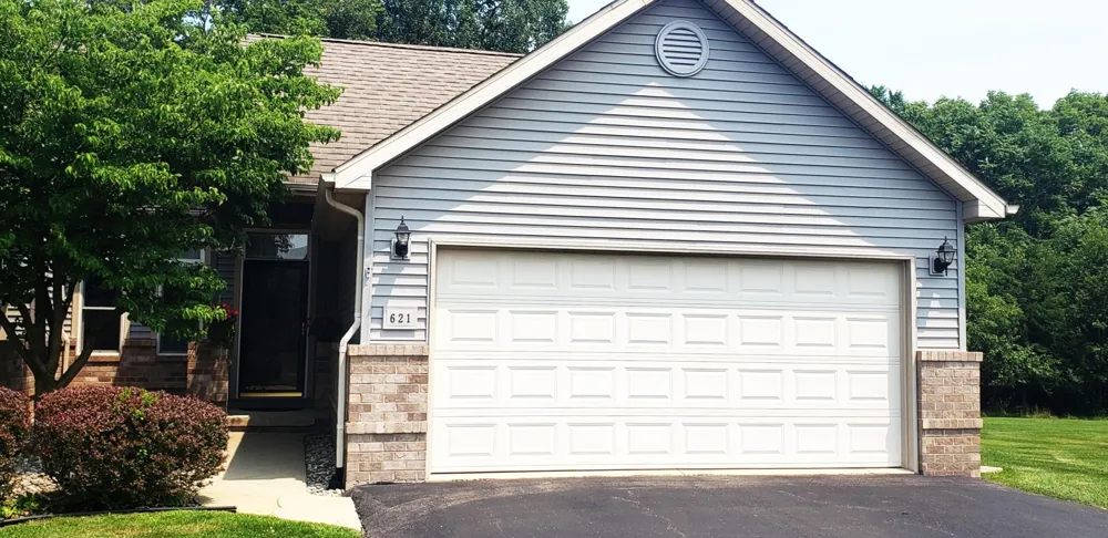 621 Ridge Lane Tecumseh, MI 49286