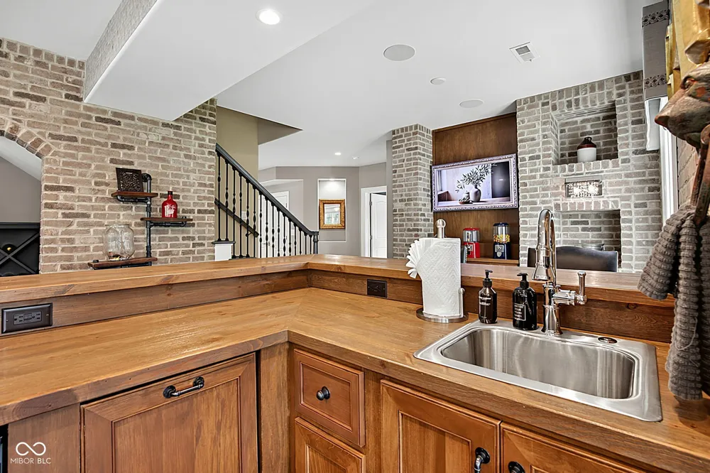 8264 W Fall Creek Drive Pendleton, IN 46064