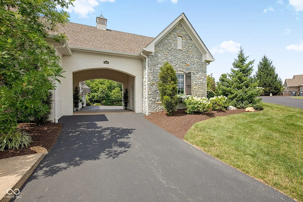 8264 W Fall Creek Drive Pendleton, IN 46064