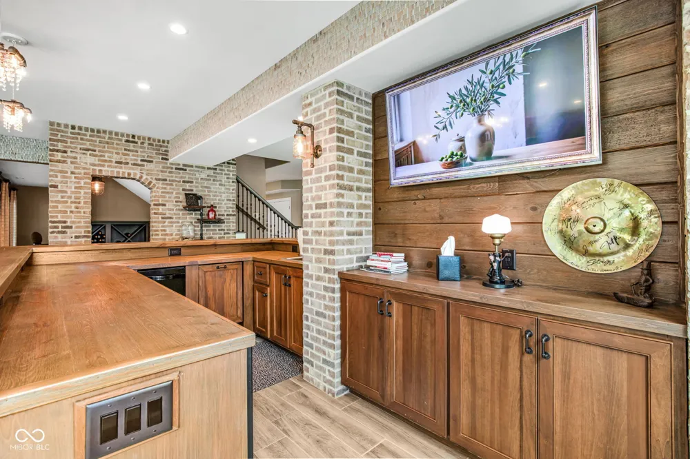 8264 W Fall Creek Drive Pendleton, IN 46064