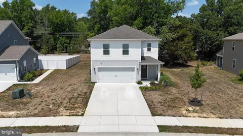 760 CURRANT CIRCLE