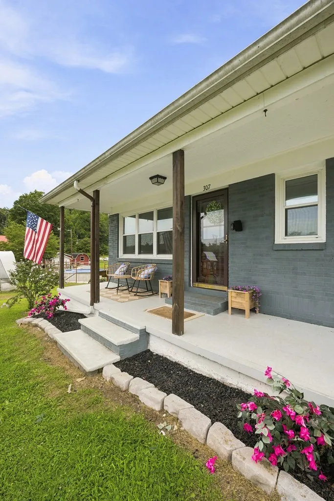 307 Miller St Livingston, TN 38570