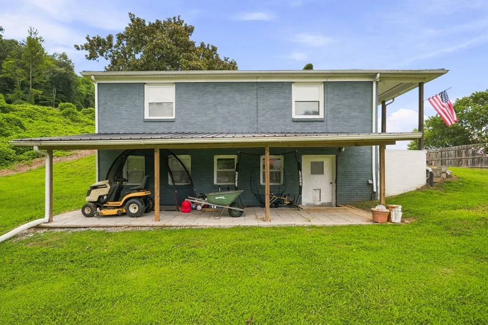 307 Miller St Livingston, TN 38570