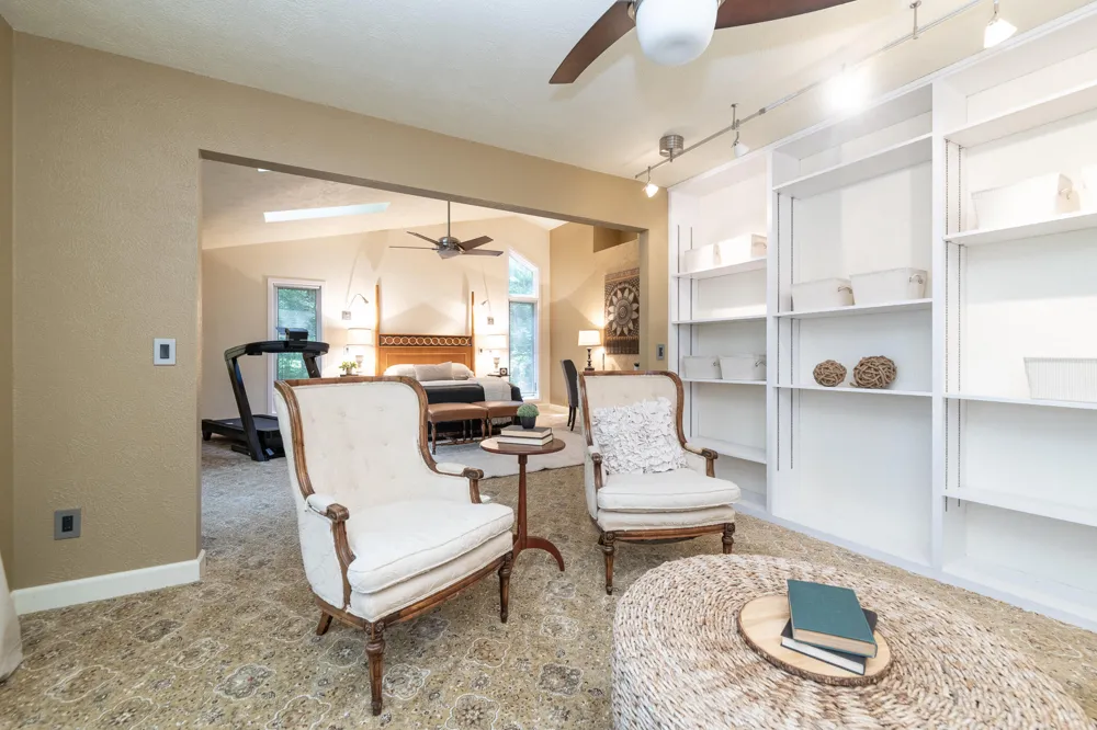 7129 Lakeridge Place Kalamazoo, MI 49009