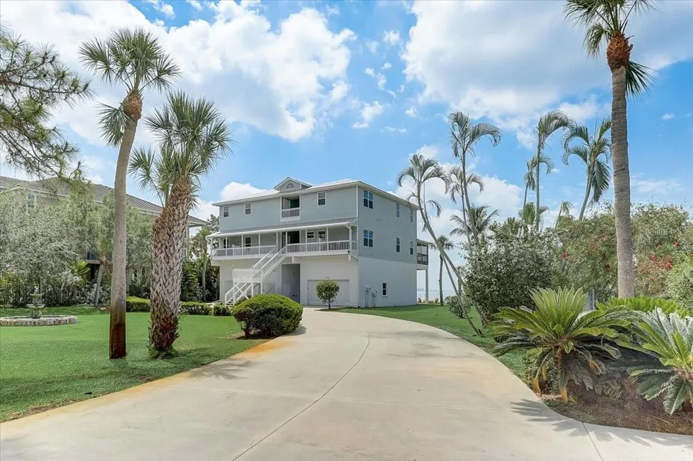 2424 BAY DRIVE #2424/2426 Bradenton, FL 34207