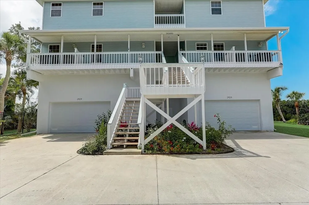 2424 BAY DRIVE #2424/2426 Bradenton, FL 34207