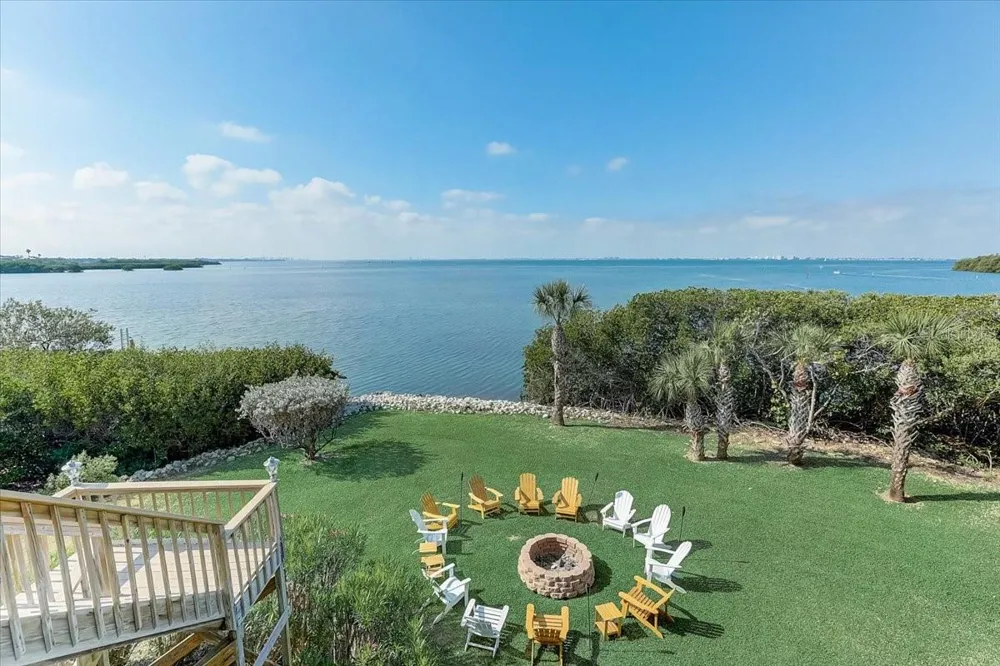 2424 BAY DRIVE #2424/2426 Bradenton, FL 34207