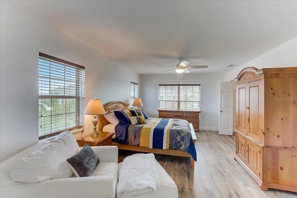 2424 BAY DRIVE #2424/2426 Bradenton, FL 34207