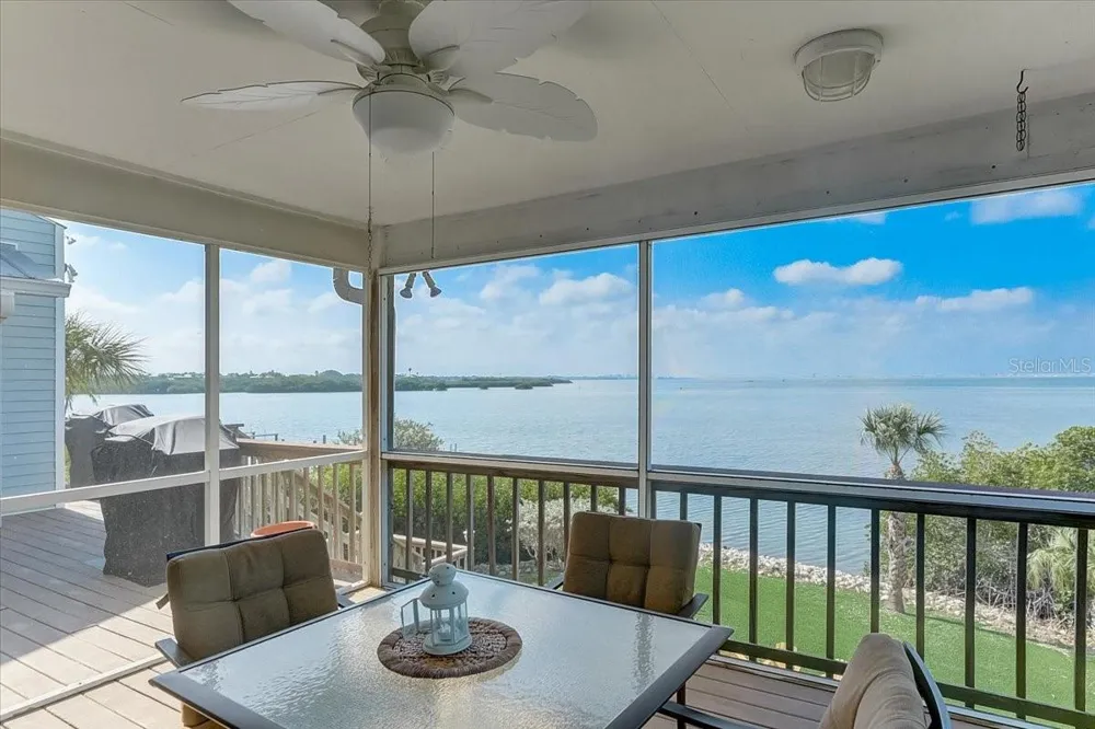 2424 BAY DRIVE #2424/2426 Bradenton, FL 34207