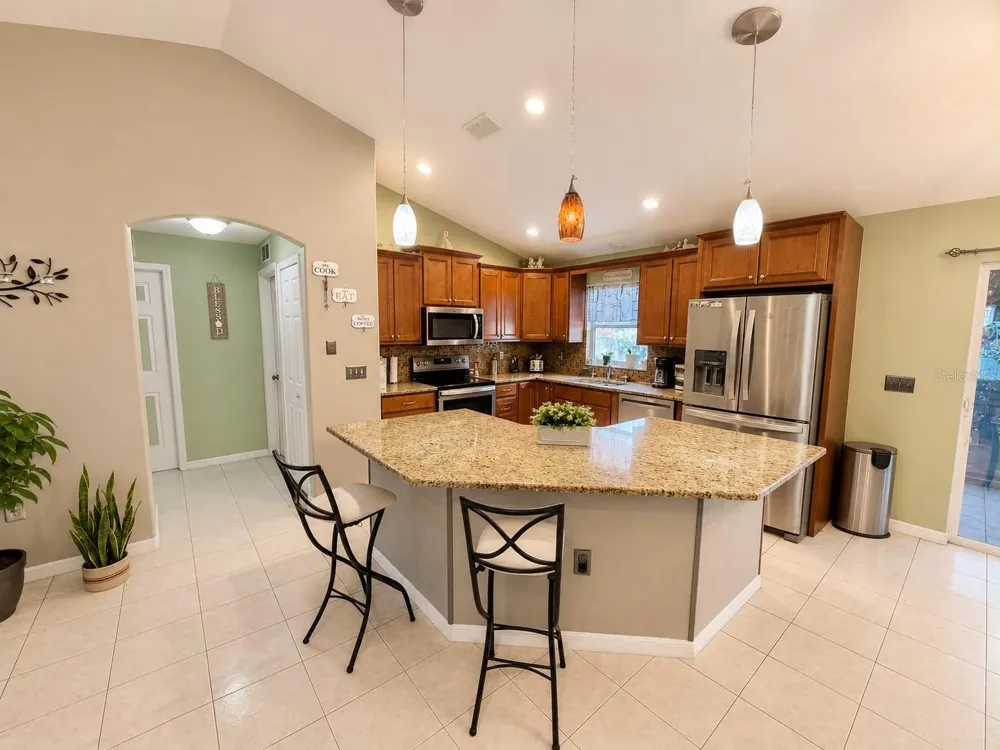 2333 AINSWORTH AVENUE Deltona, FL 32738