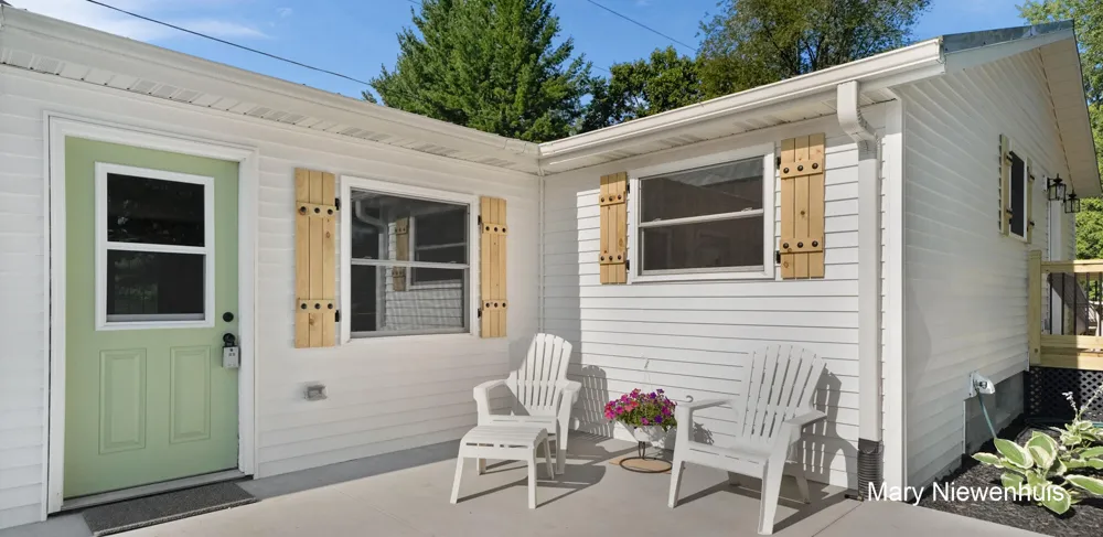 10219 W Sidney Road Greenville, MI 48838