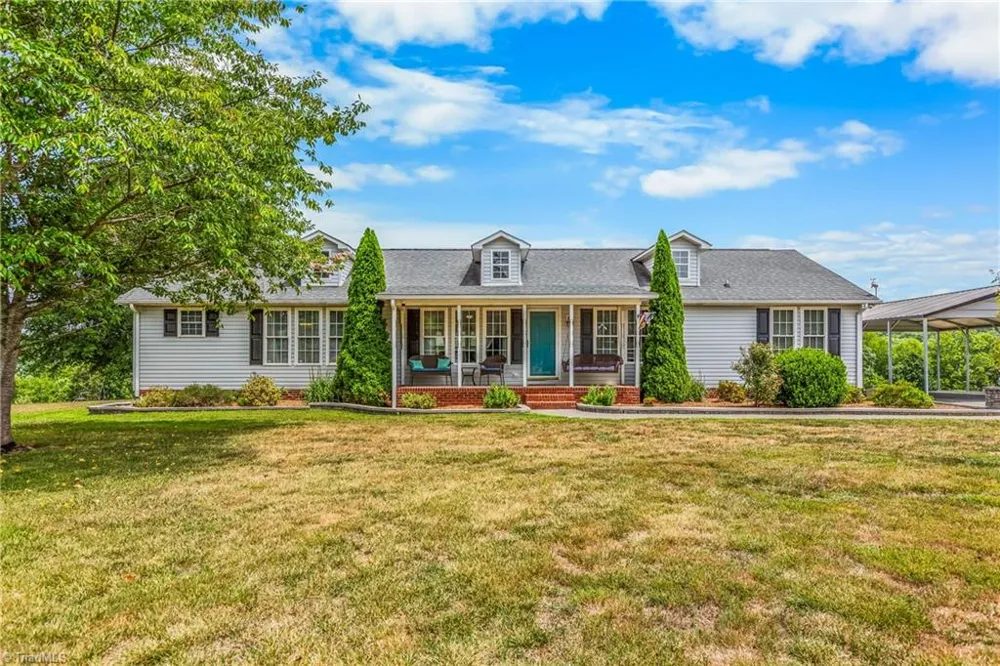 3868 Running Cedar Lane Hamptonville, NC 27020