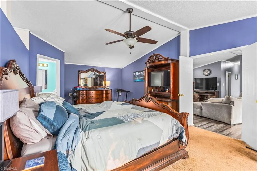 3868 Running Cedar Lane Hamptonville, NC 27020