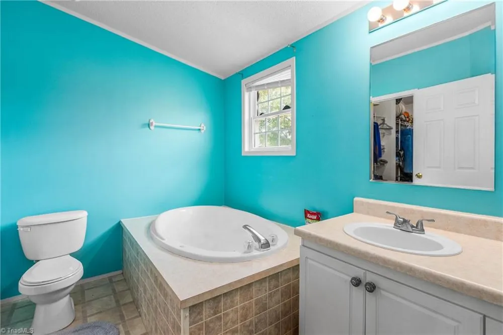 3868 Running Cedar Lane Hamptonville, NC 27020