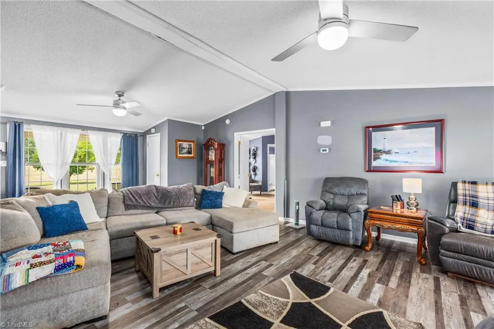 3868 Running Cedar Lane Hamptonville, NC 27020