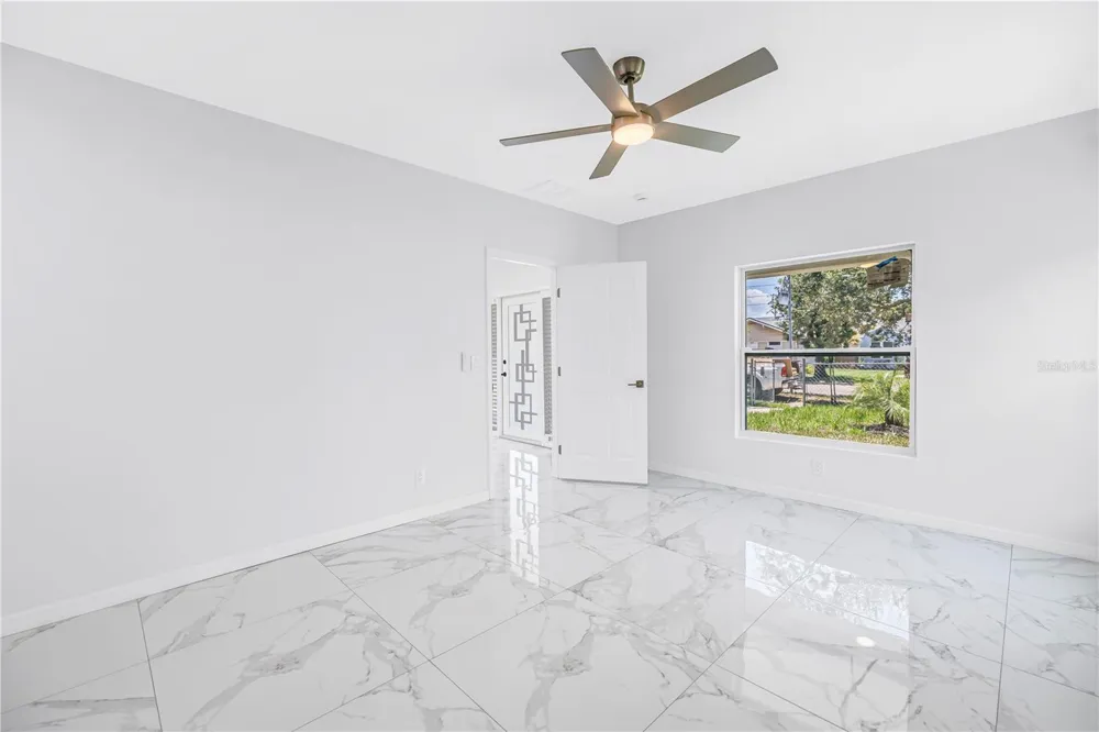 1827 16TH STREET S St Petersburg, FL 33705