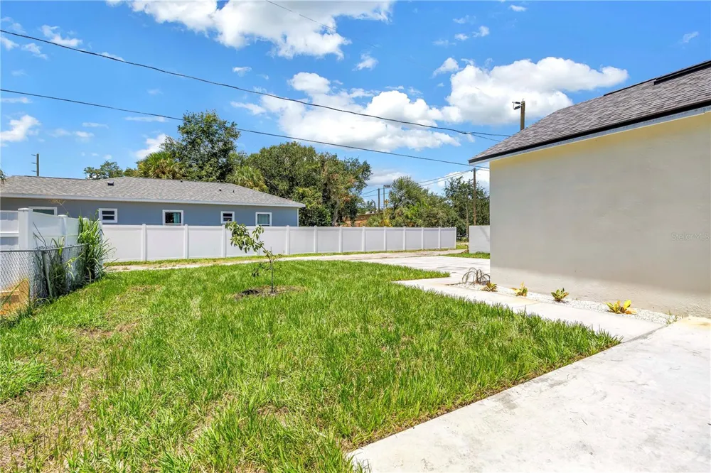 1827 16TH STREET S St Petersburg, FL 33705