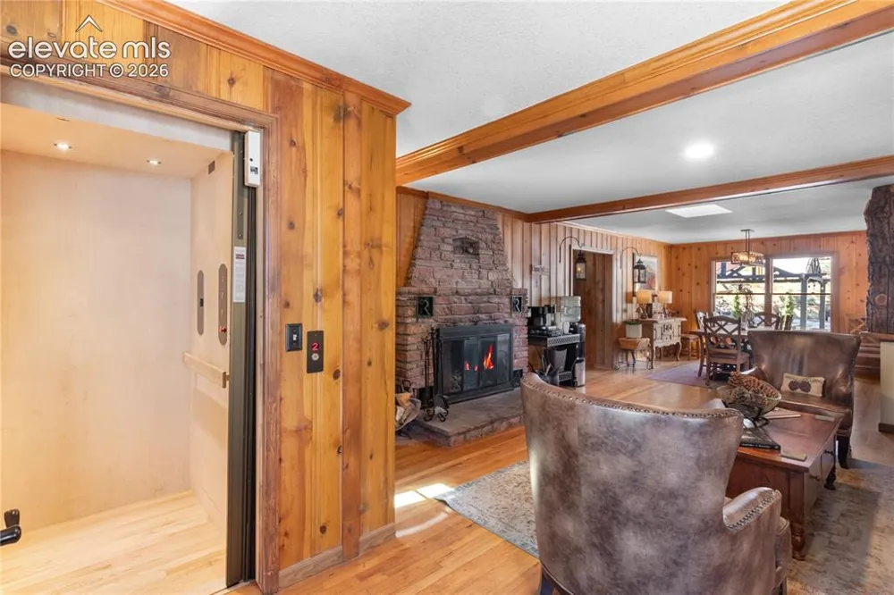 8825 Chipita Park Road Cascade, CO 80809