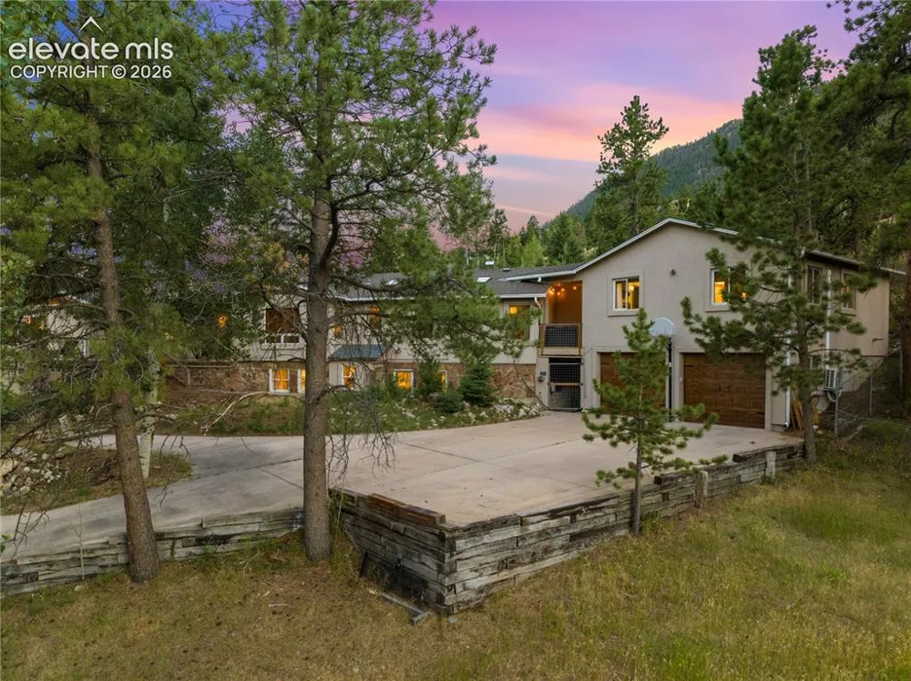 8825 Chipita Park Road Cascade, CO 80809