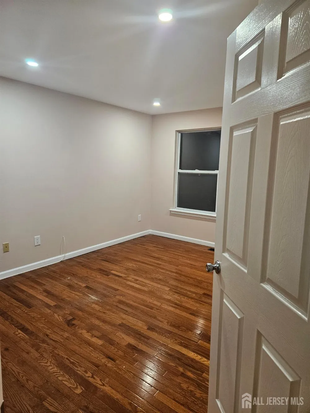 316 VENTNOR COURT Piscataway, NJ 08854