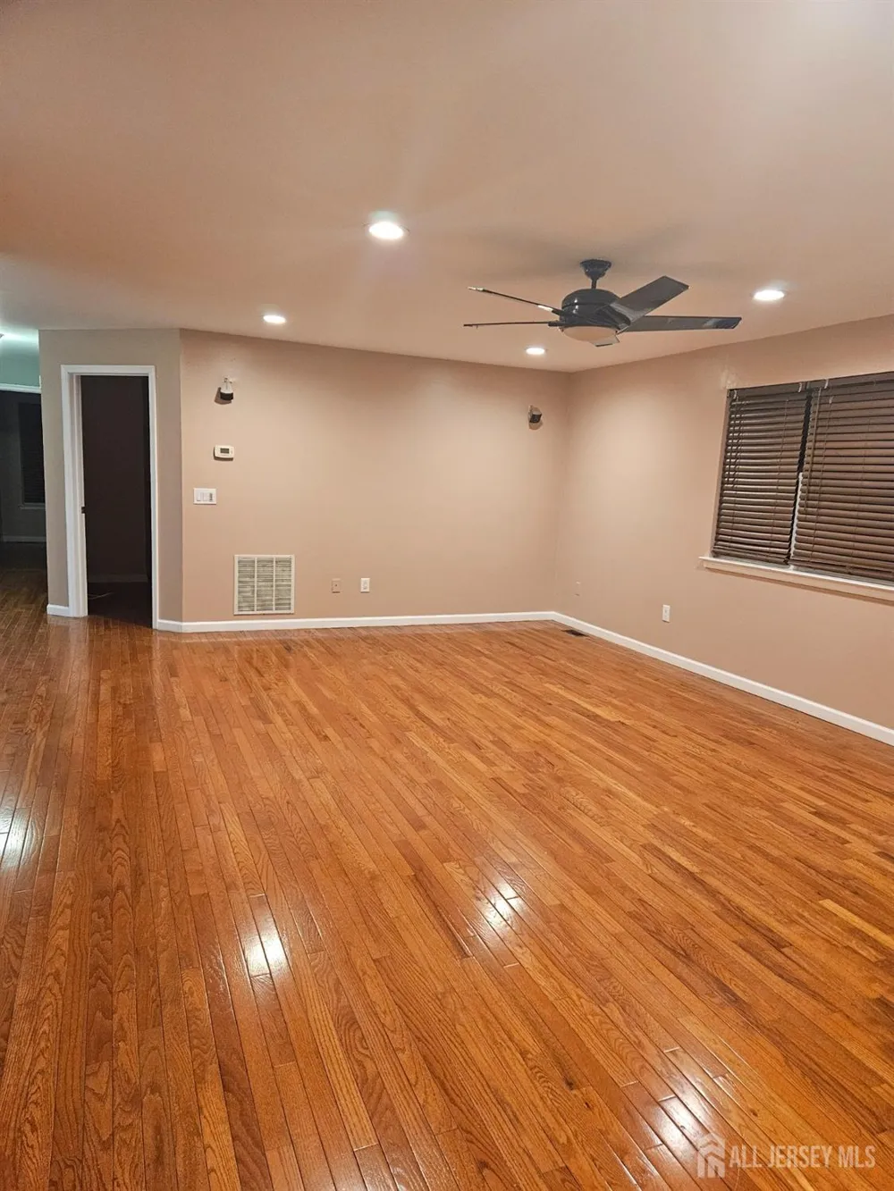 316 VENTNOR COURT Piscataway, NJ 08854