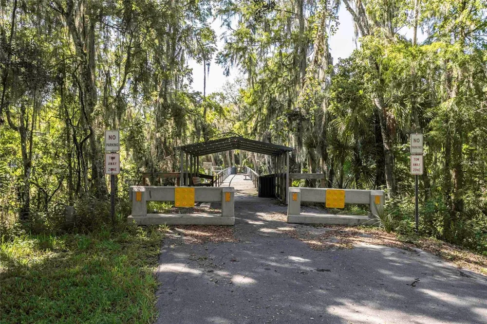 2886 C 470 Lake Panasoffkee, FL 33538