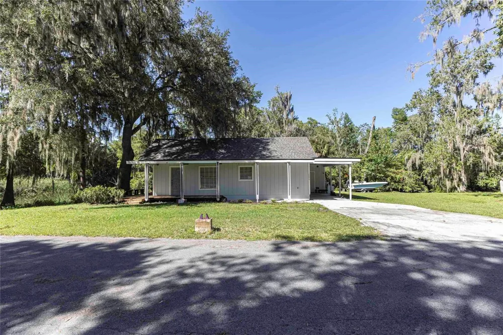 2886 C 470 Lake Panasoffkee, FL 33538