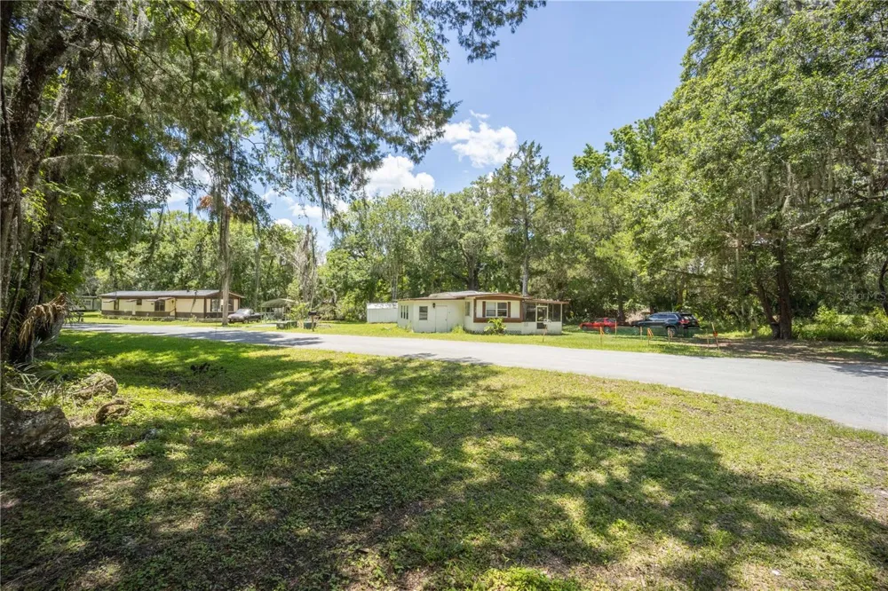 2886 C 470 Lake Panasoffkee, FL 33538