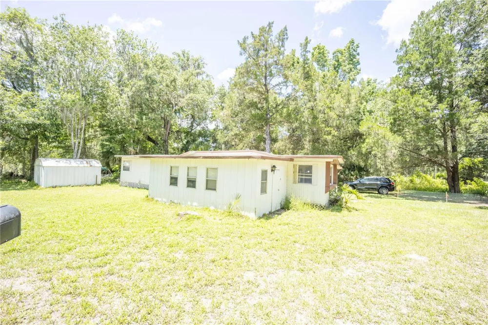 2886 C 470 Lake Panasoffkee, FL 33538