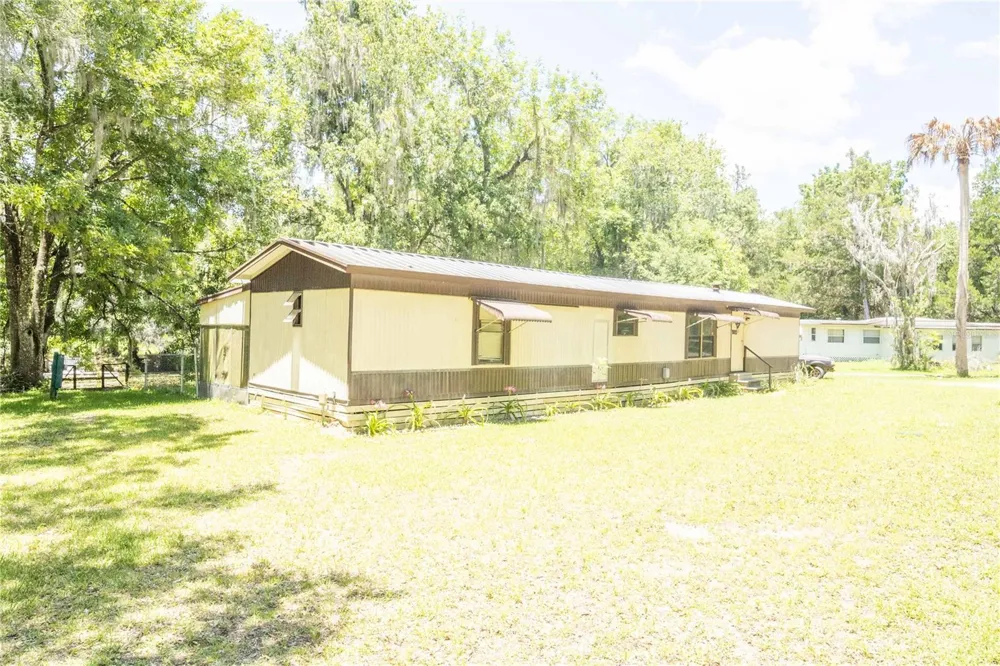 2886 C 470 Lake Panasoffkee, FL 33538