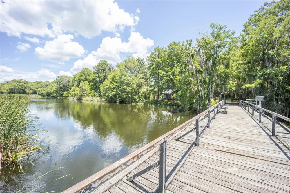2886 C 470 Lake Panasoffkee, FL 33538