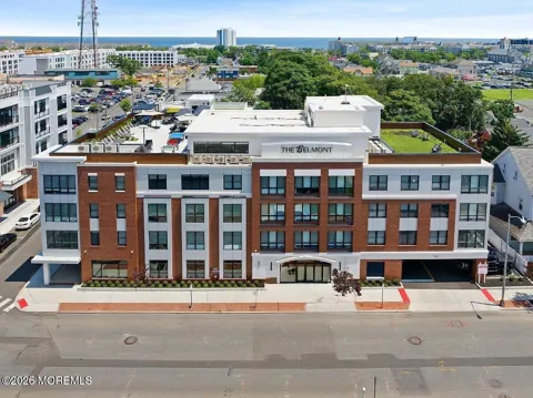 27 3rd Avenue #403