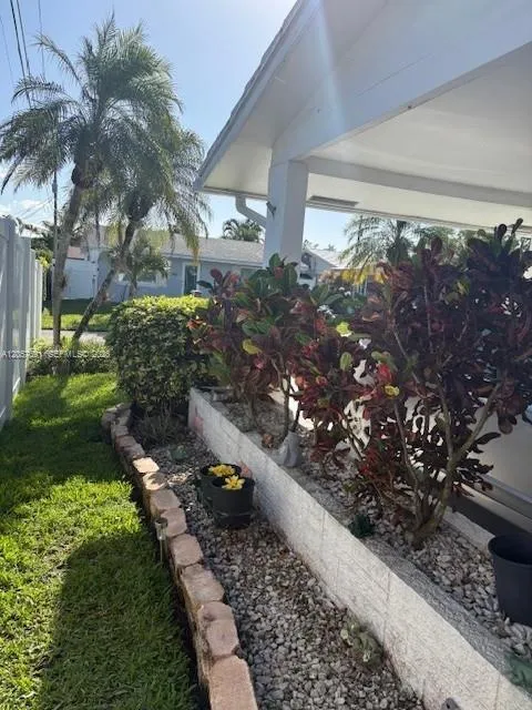5405 NW 23rd Ter Tamarac, FL 33309