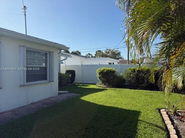 5405 NW 23rd Ter Tamarac, FL 33309