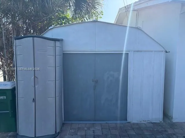 5405 NW 23rd Ter Tamarac, FL 33309