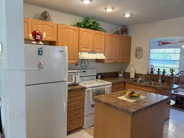 5405 NW 23rd Ter Tamarac, FL 33309