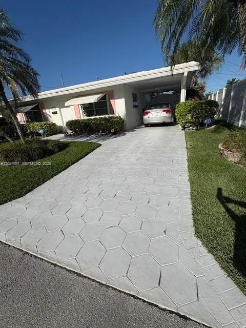 5405 NW 23rd Ter Tamarac, FL 33309