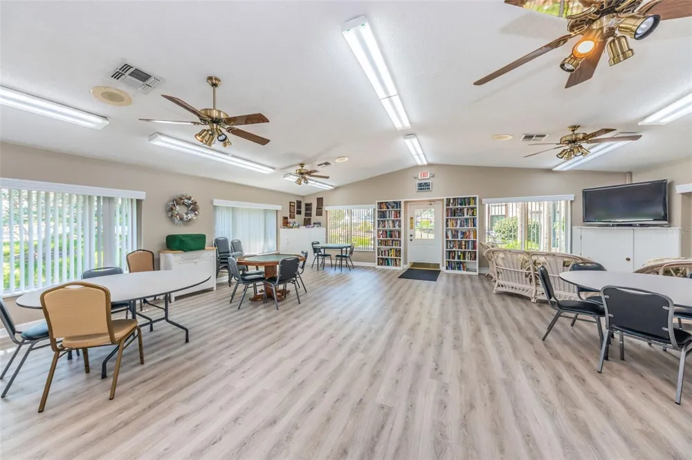 2575 PINE RIDGE WAY S #E1 Palm Harbor, FL 34684