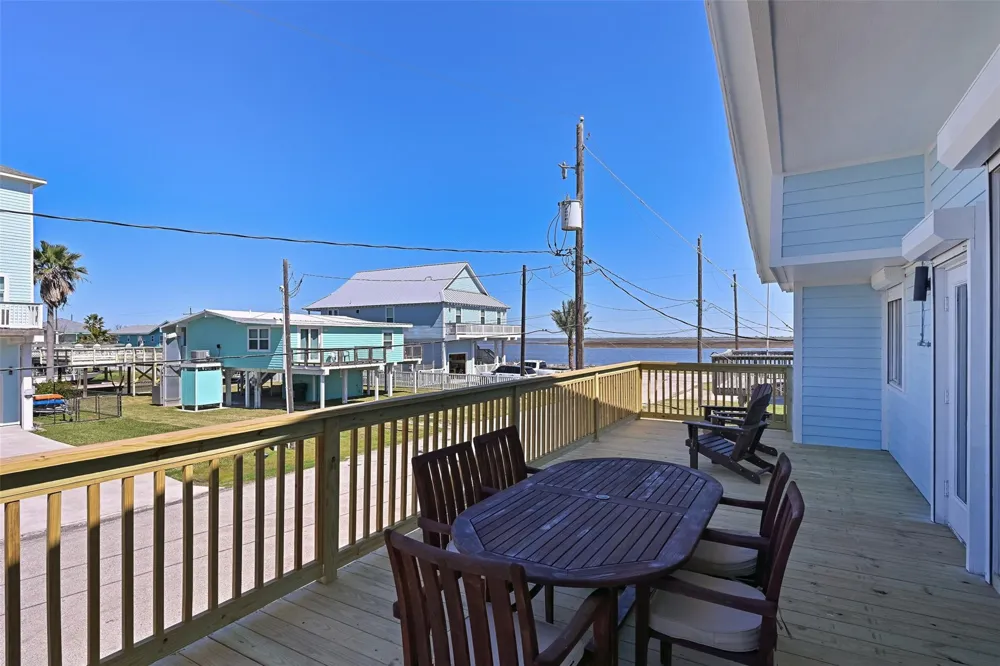 3822 Concho Key Galveston, TX 77554