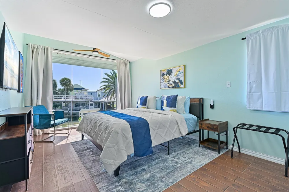 3822 Concho Key Galveston, TX 77554