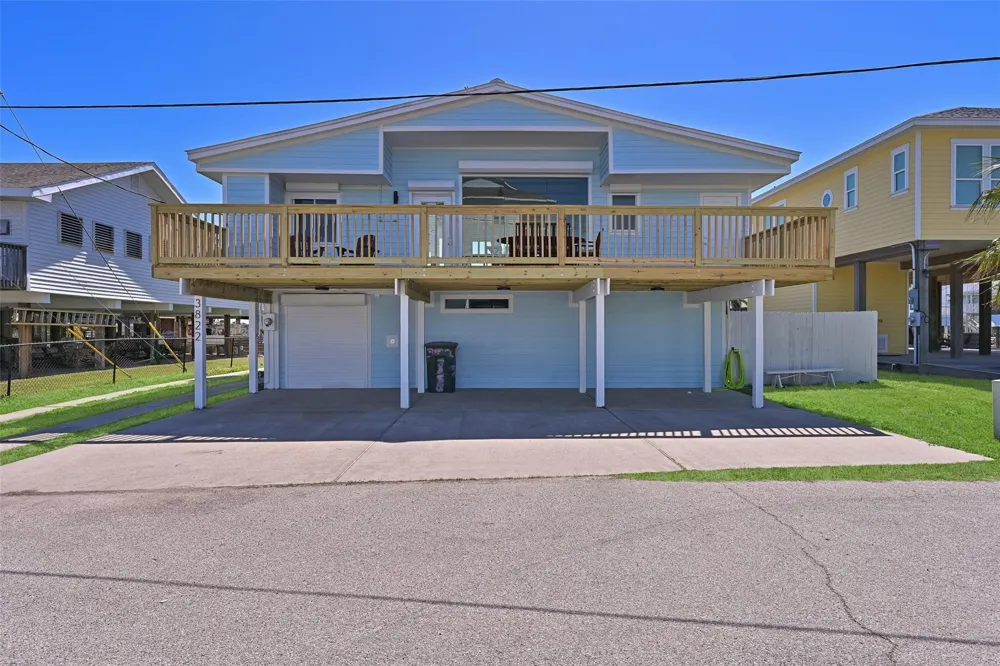 3822 Concho Key Galveston, TX 77554