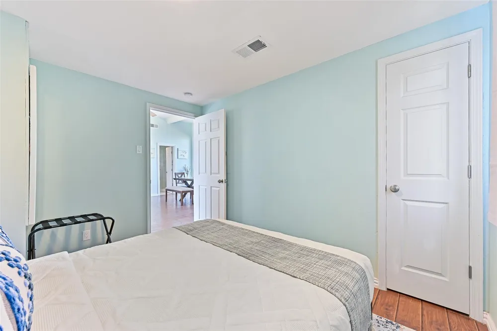 3822 Concho Key Galveston, TX 77554