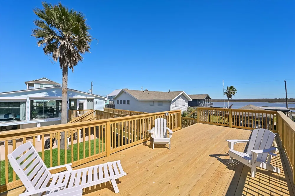 3822 Concho Key Galveston, TX 77554