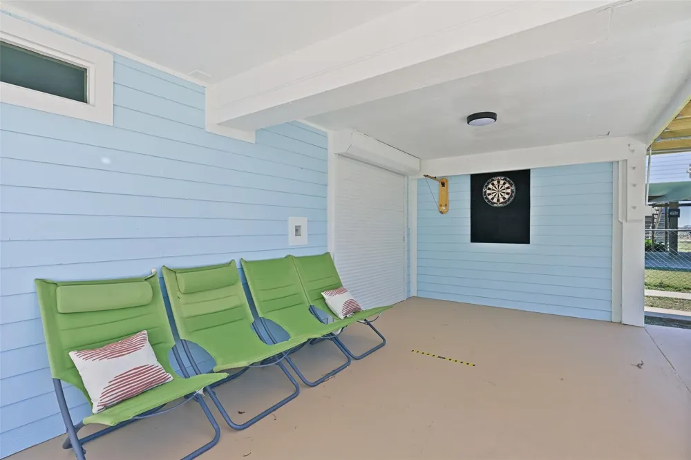 3822 Concho Key Galveston, TX 77554