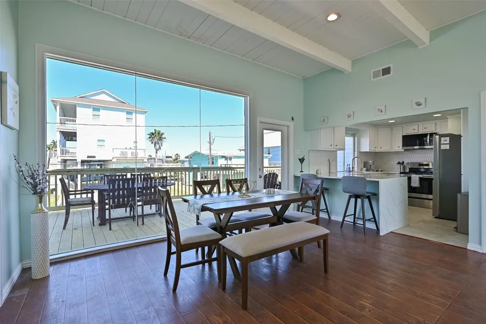 3822 Concho Key Galveston, TX 77554