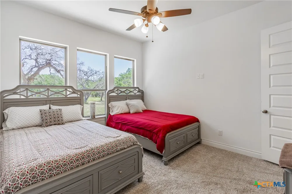 34784 High Gate Road Bulverde, TX 78163