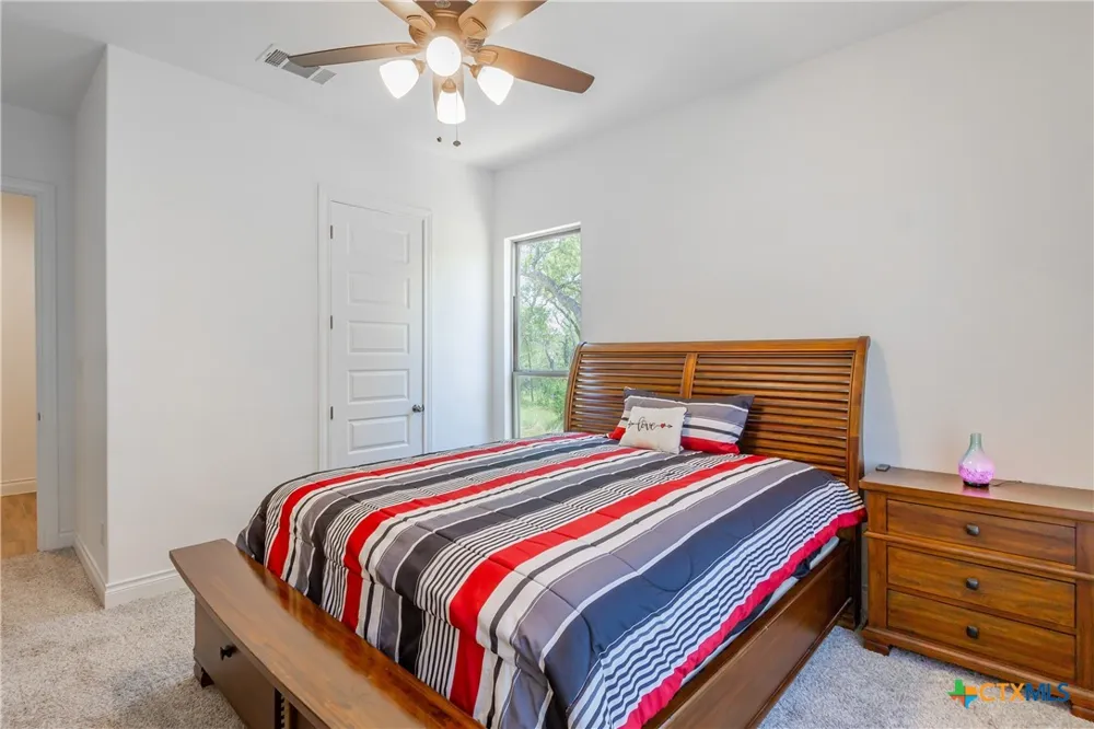 34784 High Gate Road Bulverde, TX 78163