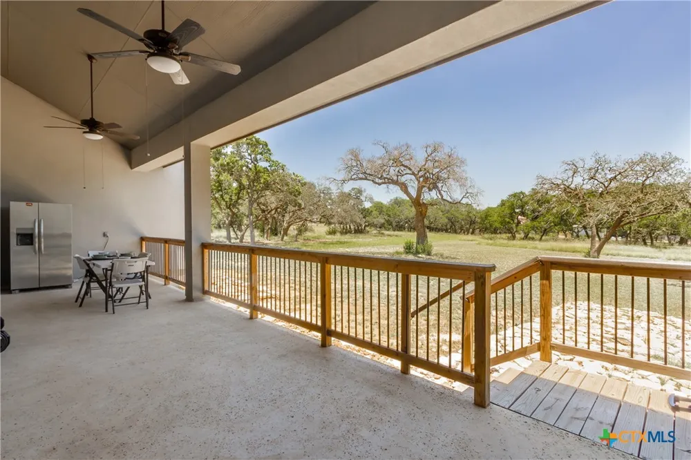 34784 High Gate Road Bulverde, TX 78163