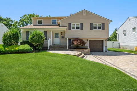 8 Radnor Court
