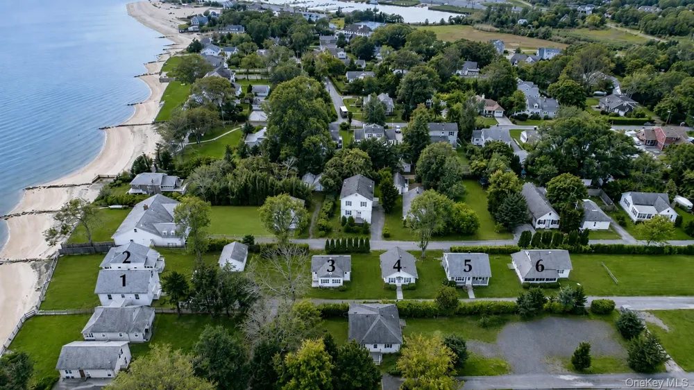 18 Smith Lane Jamesport, NY 11947